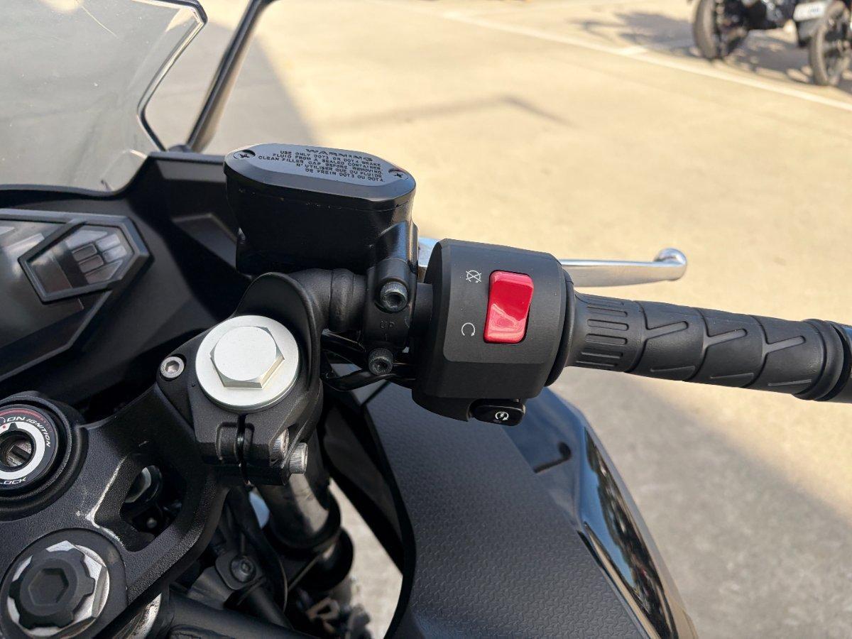 2025 KAWASAKI NINJA 500 SPORTS