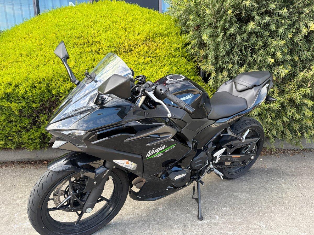 2025 KAWASAKI NINJA 500 SPORTS