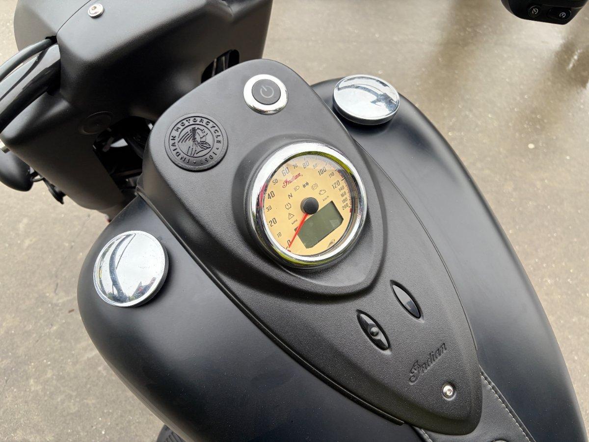 2016 INDIAN CHIEF DARK HORSE CRUISER