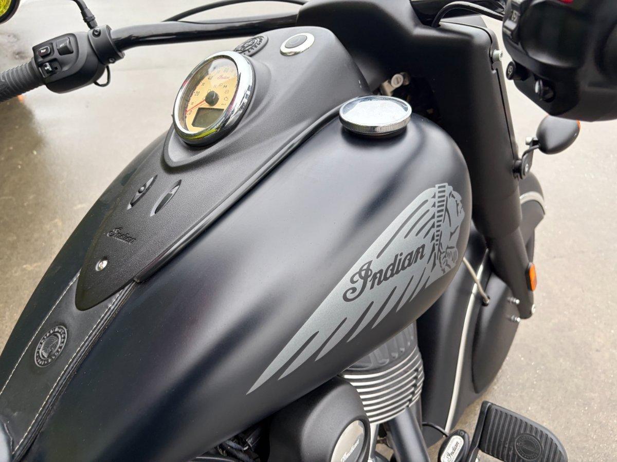 2016 INDIAN CHIEF DARK HORSE CRUISER