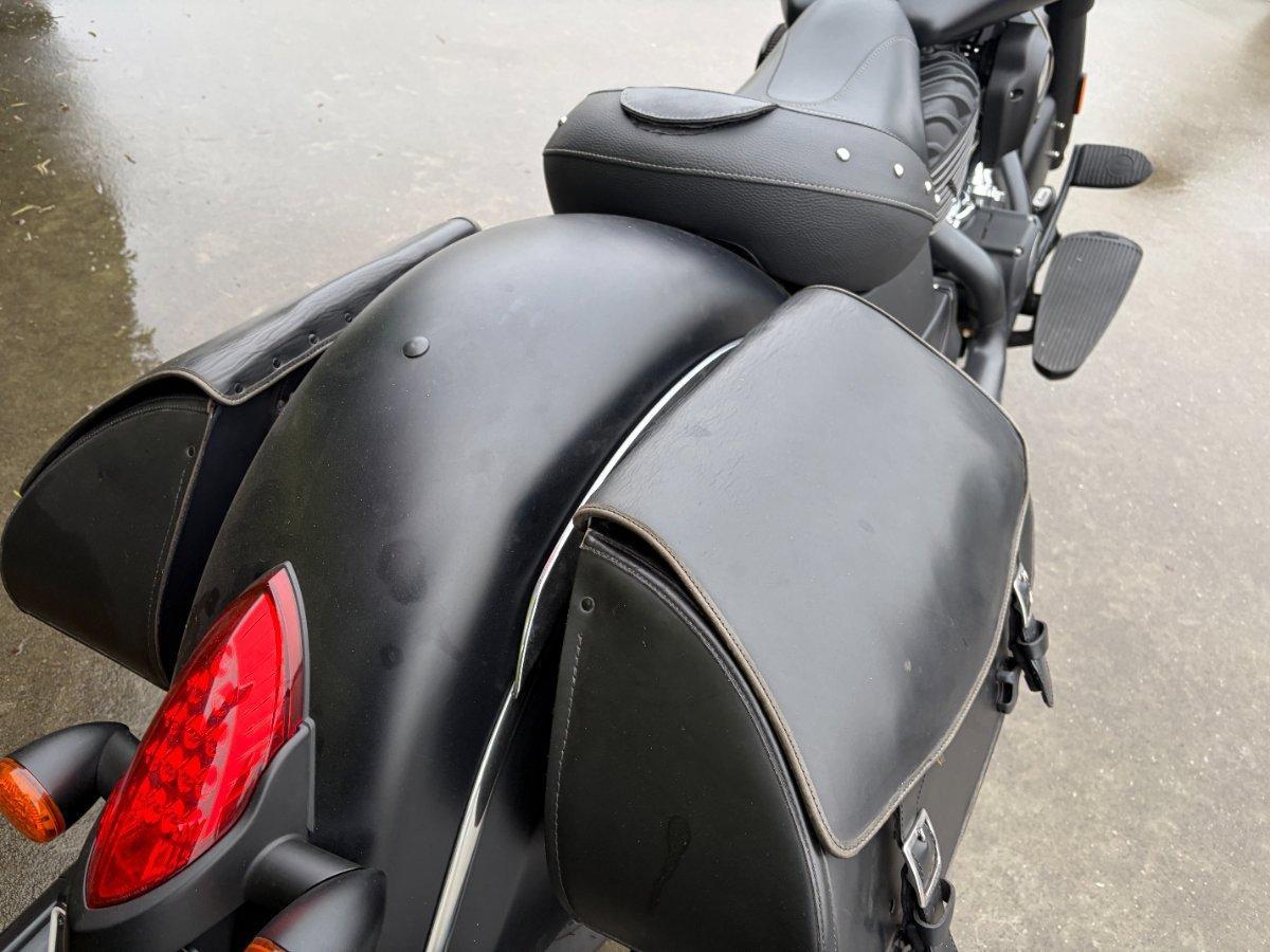 2016 INDIAN CHIEF DARK HORSE CRUISER