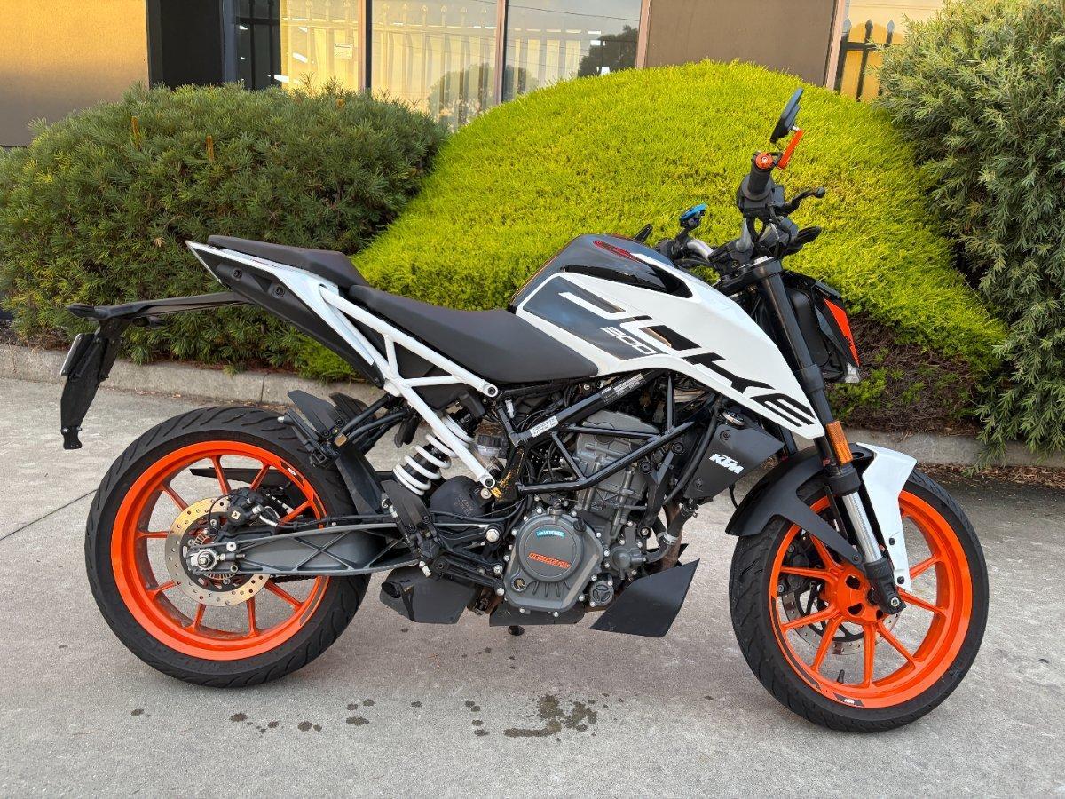 2021 KTM 200 DUKE ROAD