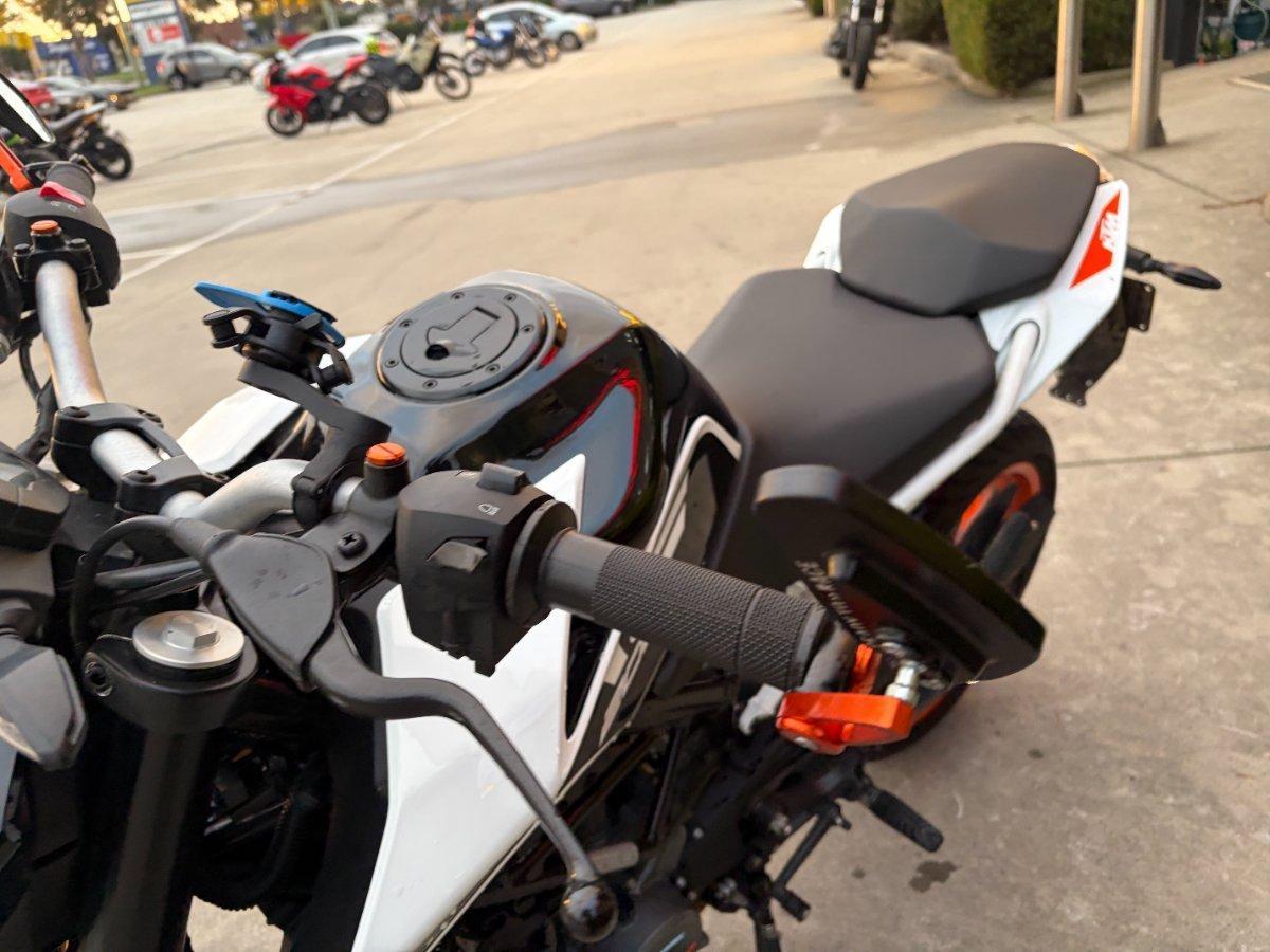 2021 KTM 200 DUKE ROAD