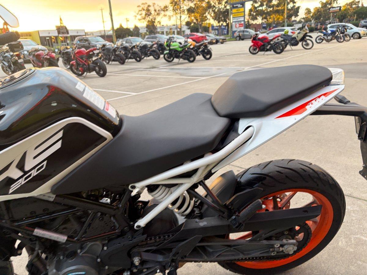 2021 KTM 200 DUKE ROAD