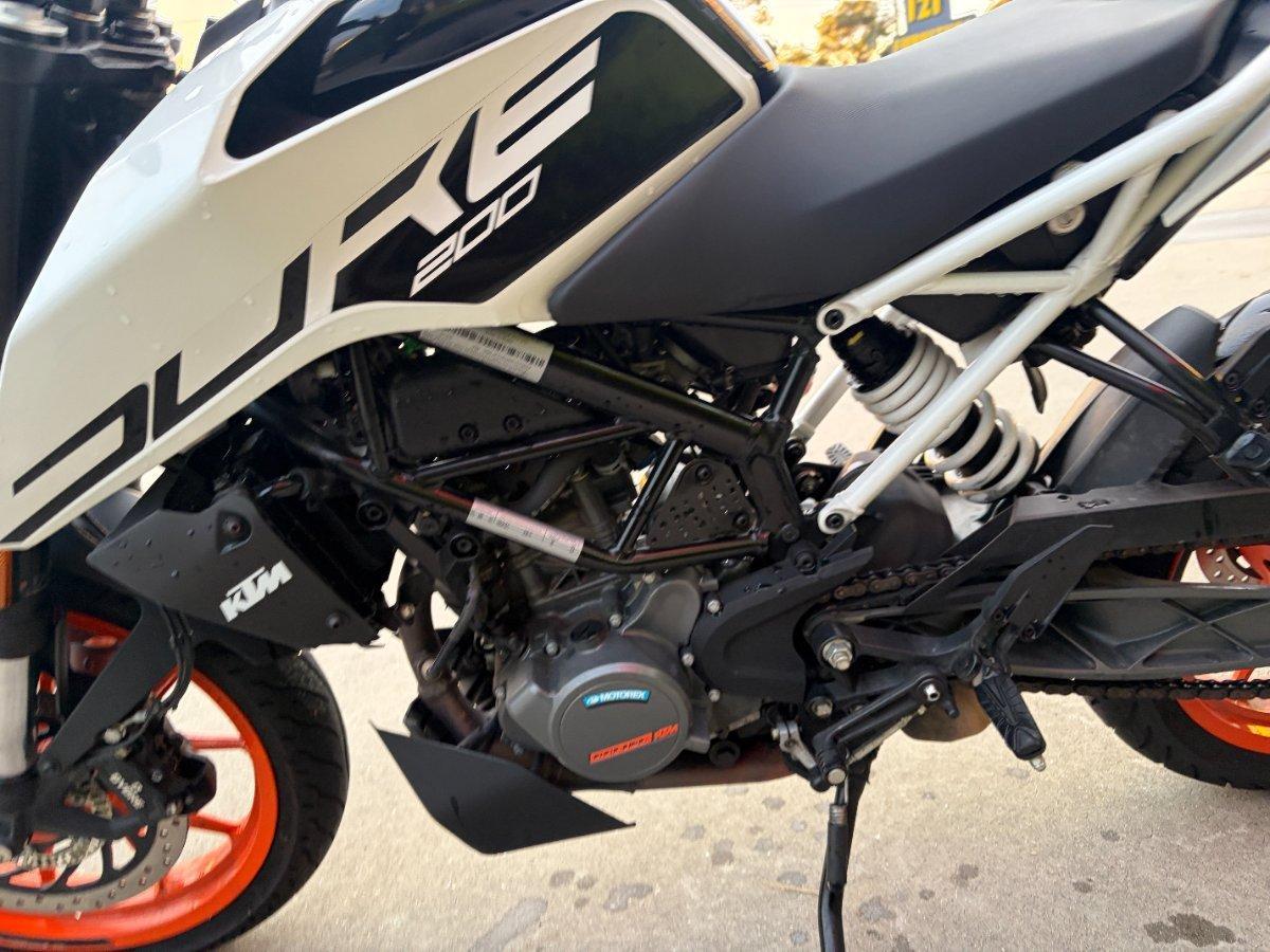2021 KTM 200 DUKE ROAD