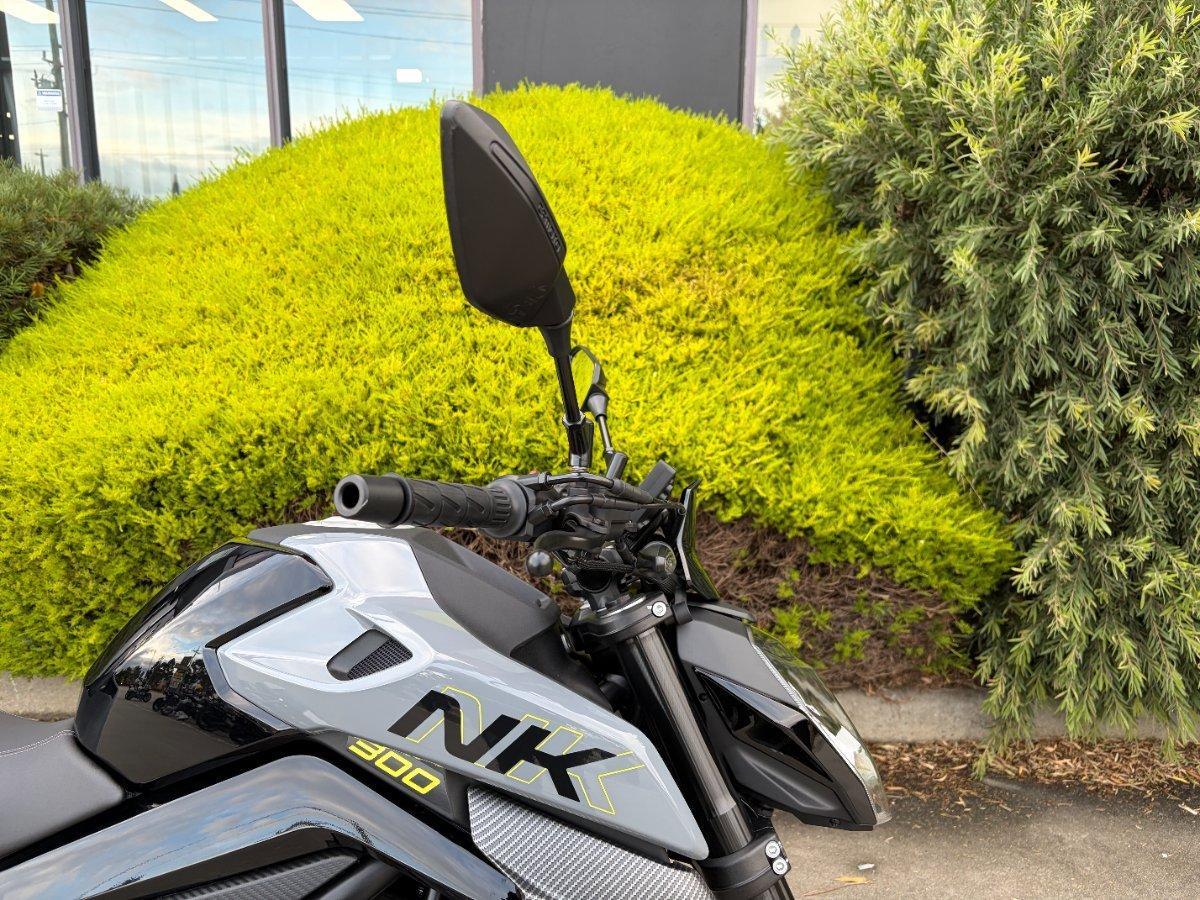 2025 CF MOTO 300 NK ABS ROAD
