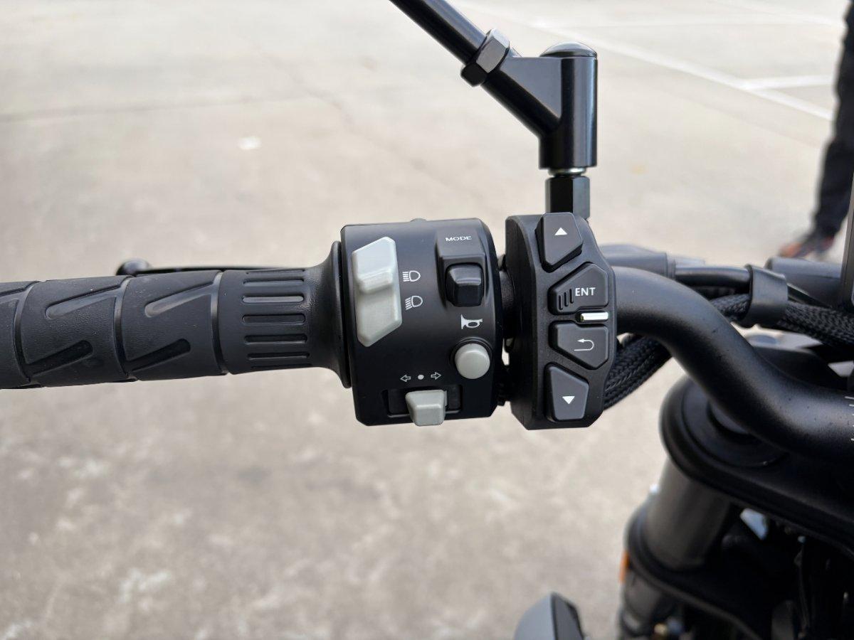 2025 CF MOTO 300 NK ABS ROAD