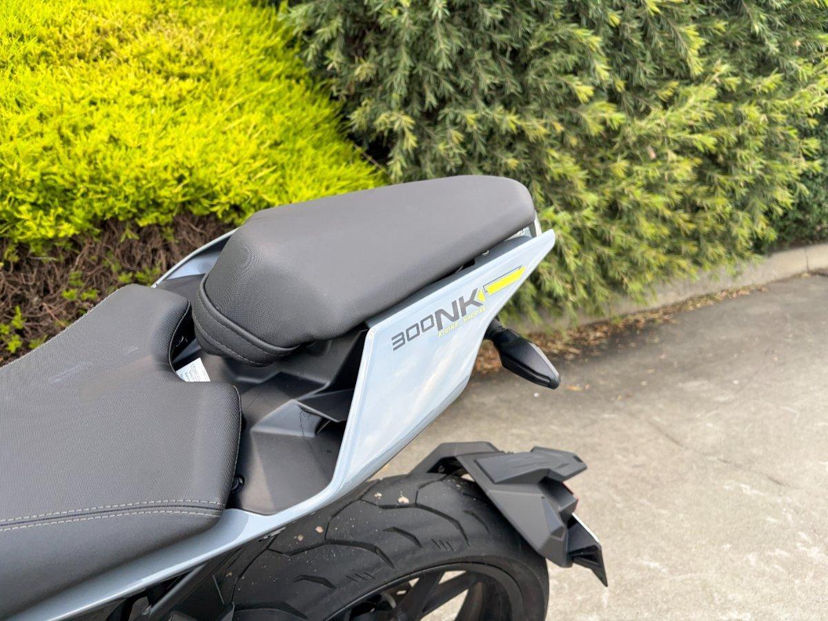 2025 CF MOTO 300 NK ABS ROAD