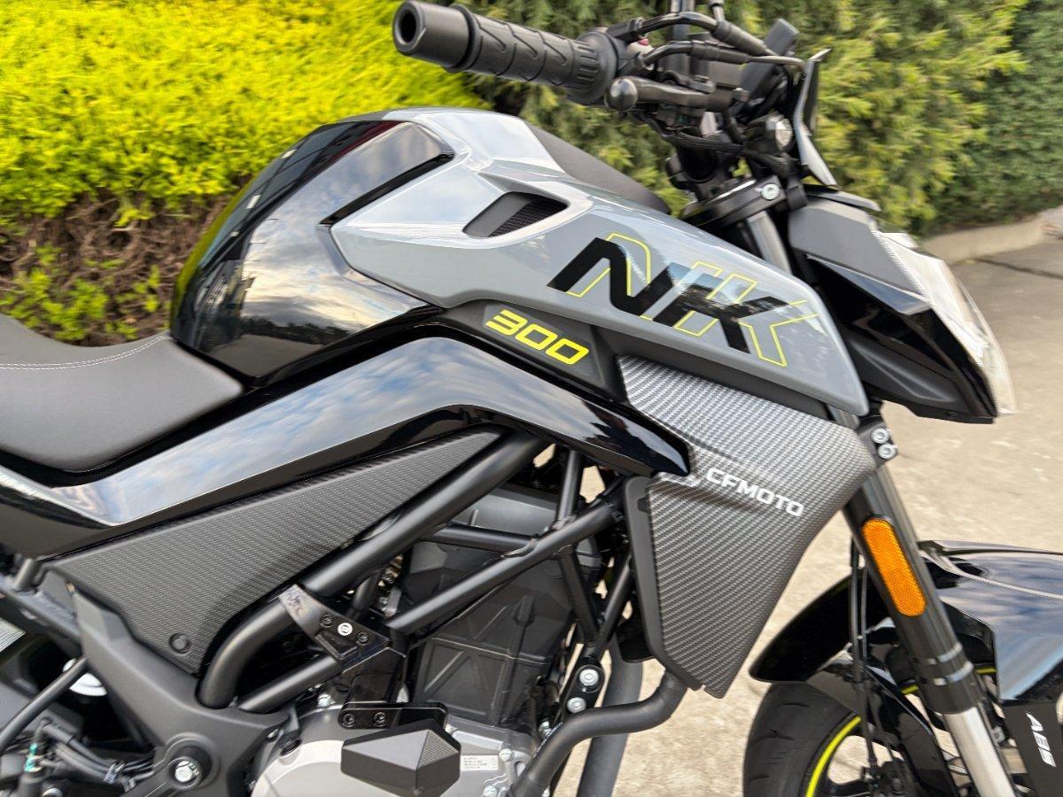 2025 CF MOTO 300 NK ABS ROAD