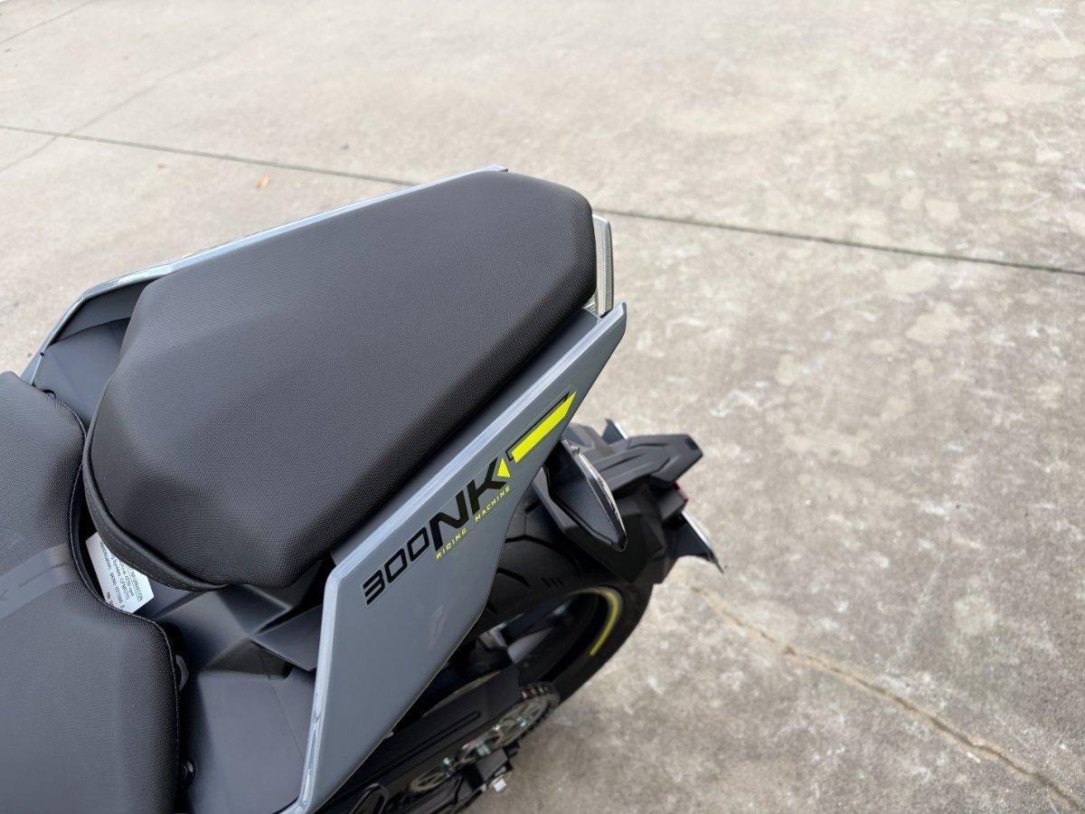 2025 CF MOTO 300 NK ABS ROAD