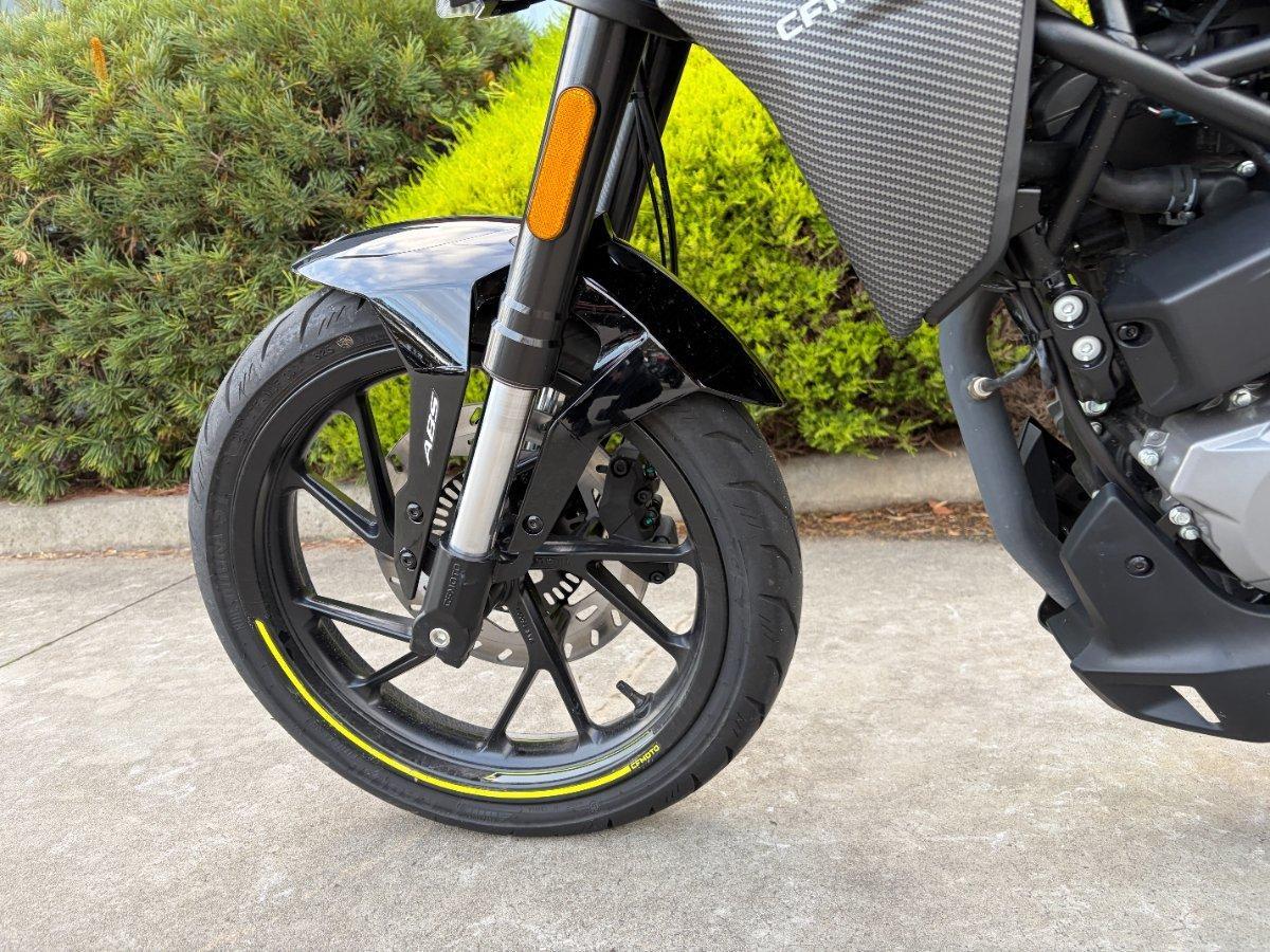 2025 CF MOTO 300 NK ABS ROAD