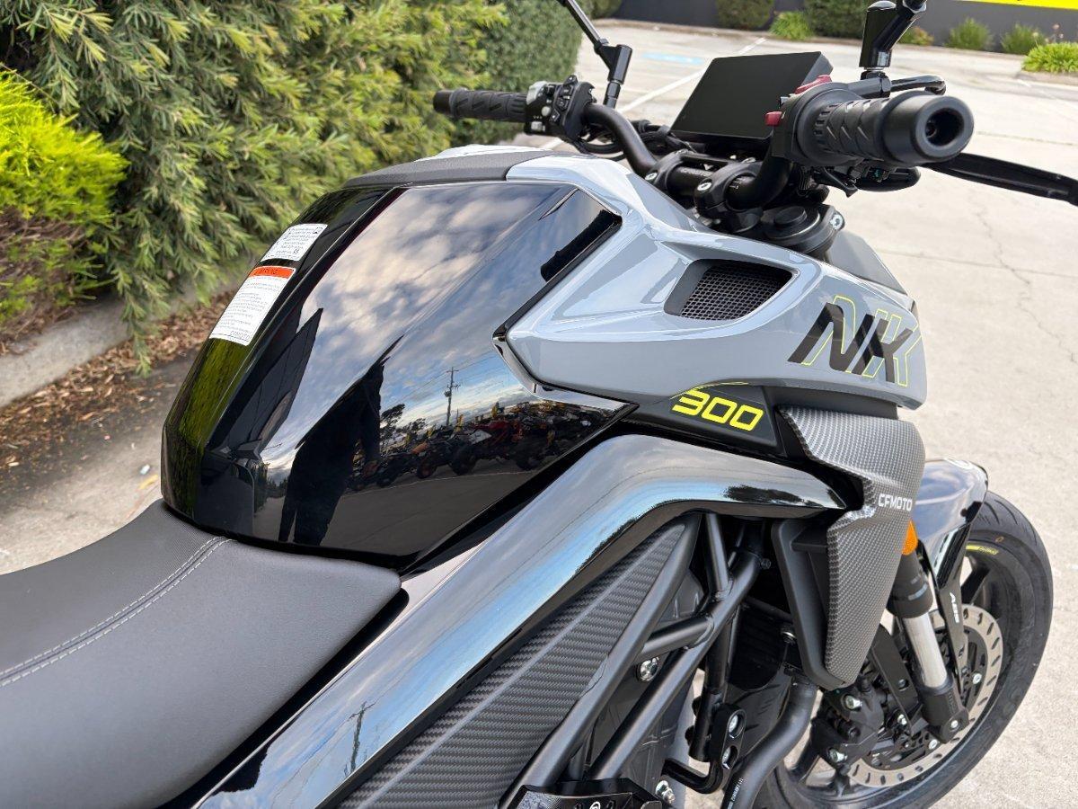 2025 CF MOTO 300 NK ABS ROAD