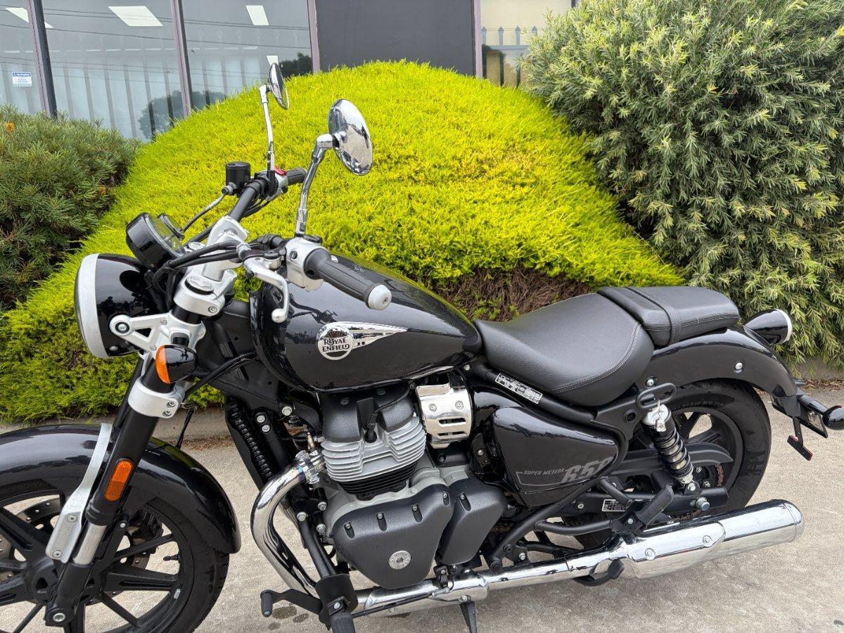 2025 ROYAL ENFIELD SUPER METEOR 650 ROAD