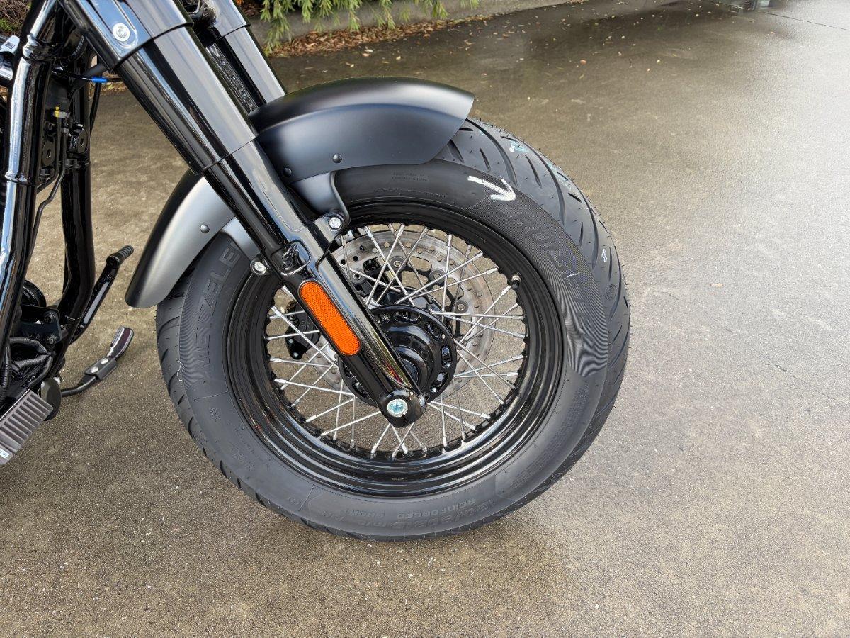 2026 INDIAN CHIEF BOBBER DARK HORSE 1890 CRUISER