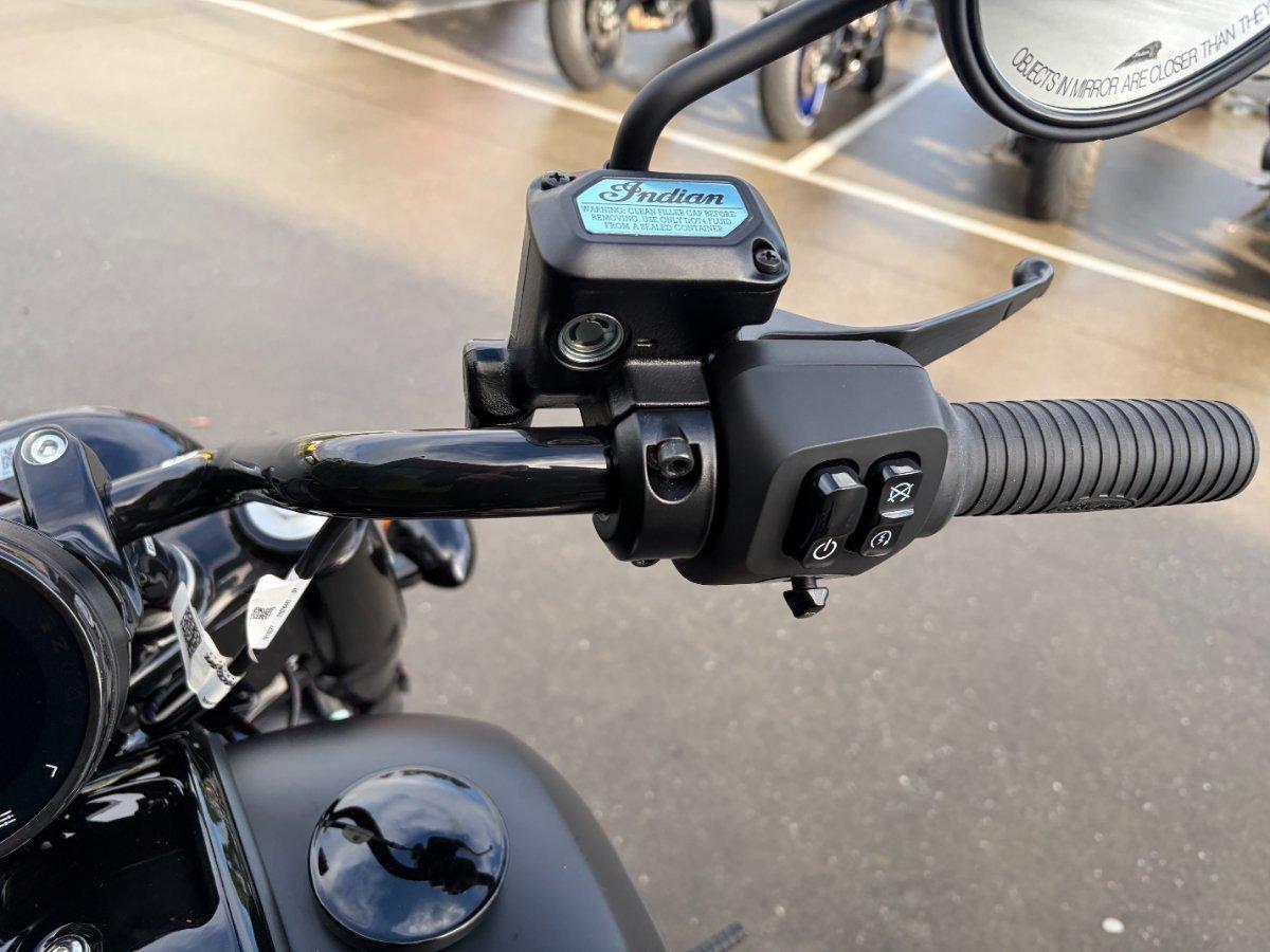 2026 INDIAN CHIEF BOBBER DARK HORSE 1890 CRUISER