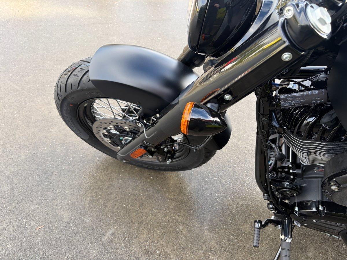 2026 INDIAN CHIEF BOBBER DARK HORSE 1890 CRUISER