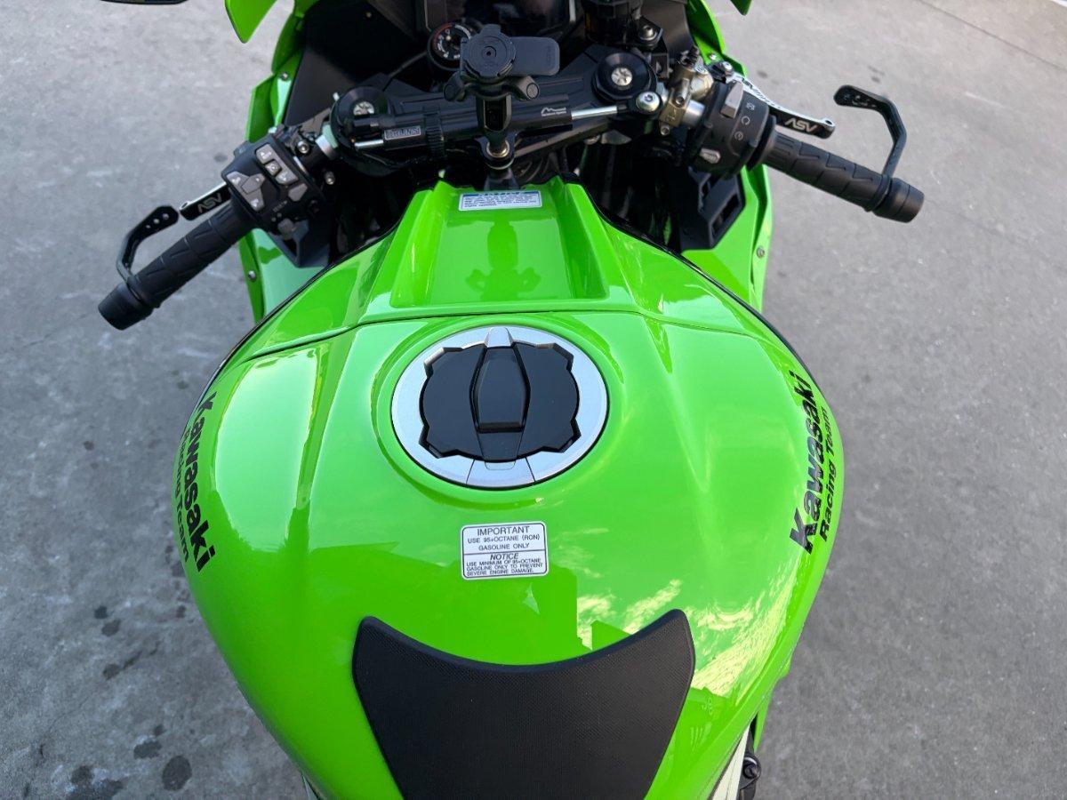 2025 KAWASAKI NINJA ZX-10R SPORTS