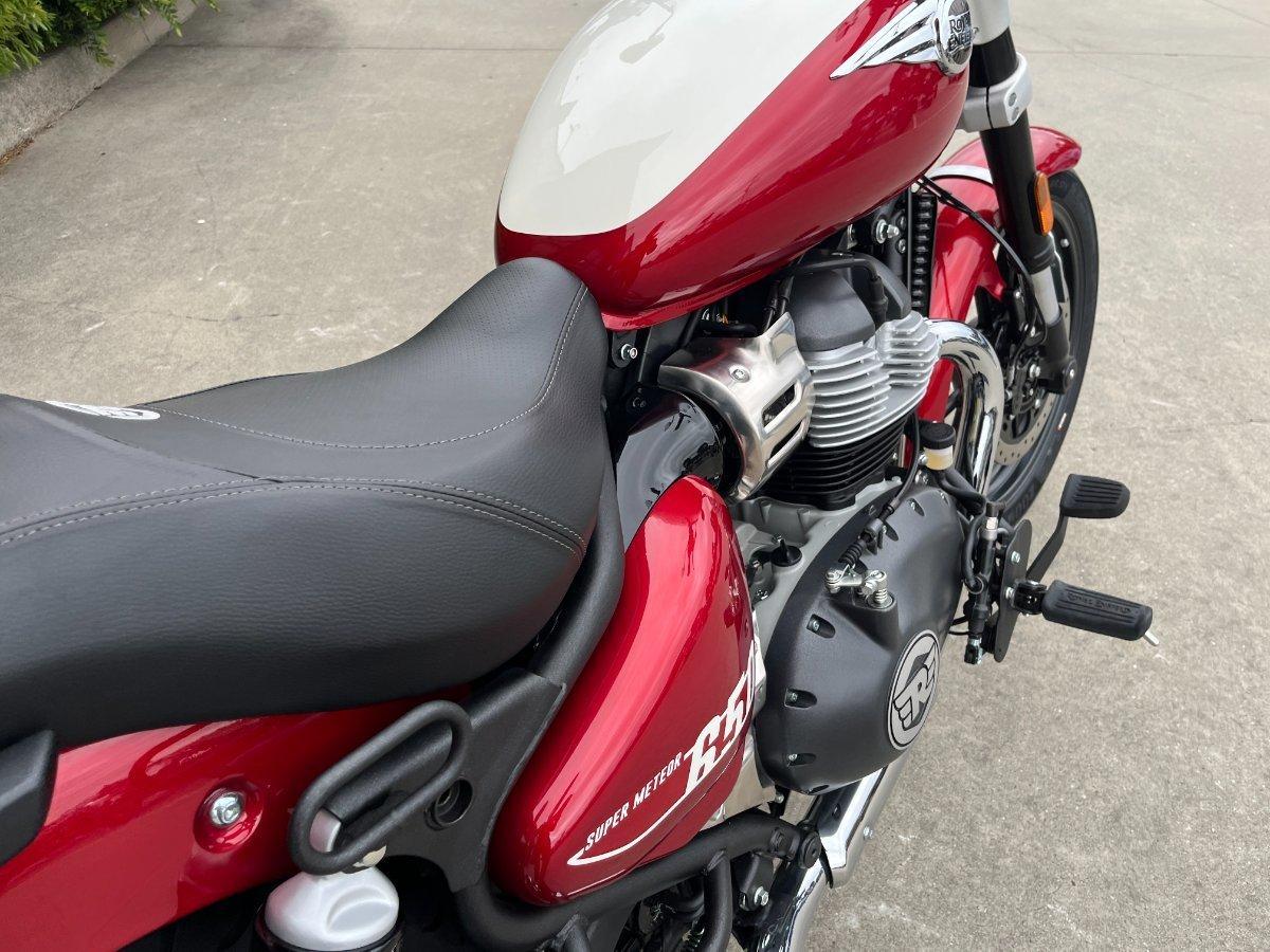2026 ROYAL ENFIELD SUPER METEOR 650 ROAD