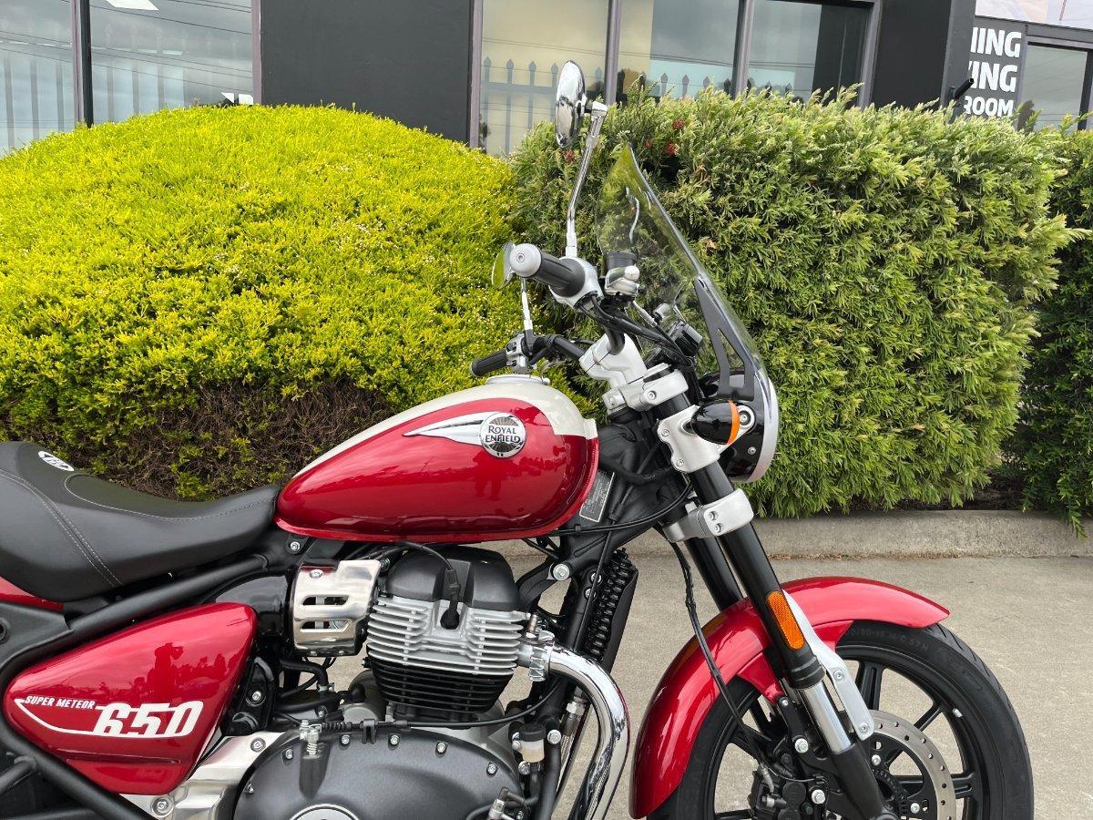 2026 ROYAL ENFIELD SUPER METEOR 650 ROAD