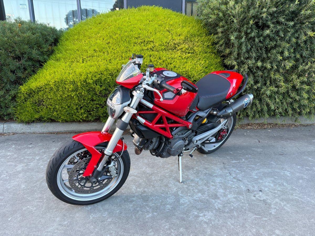 2009 DUCATI MONSTER 1100 ROAD