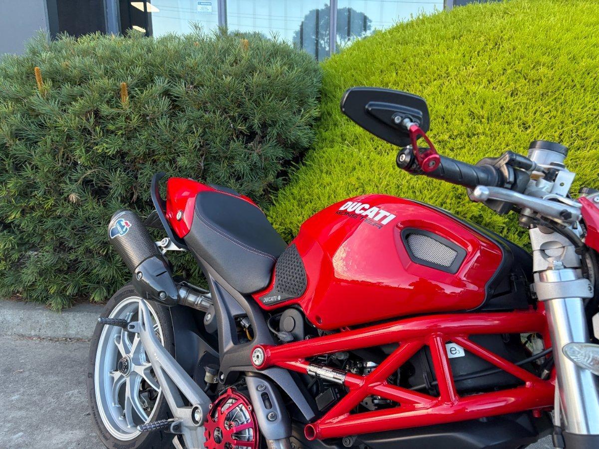 2009 DUCATI MONSTER 1100 ROAD