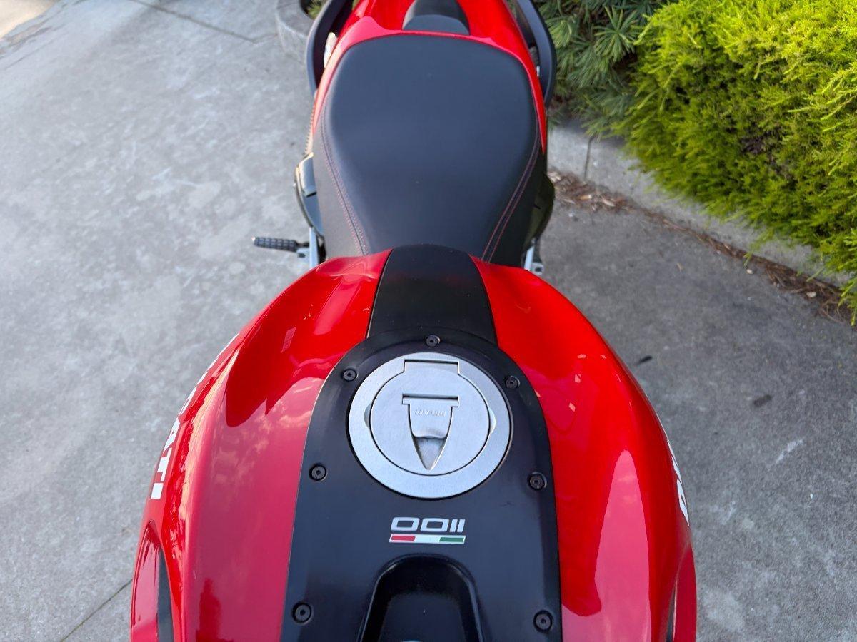 2009 DUCATI MONSTER 1100 ROAD