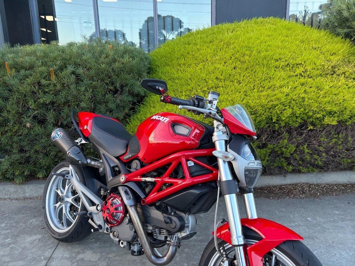 2009 DUCATI MONSTER 1100 ROAD