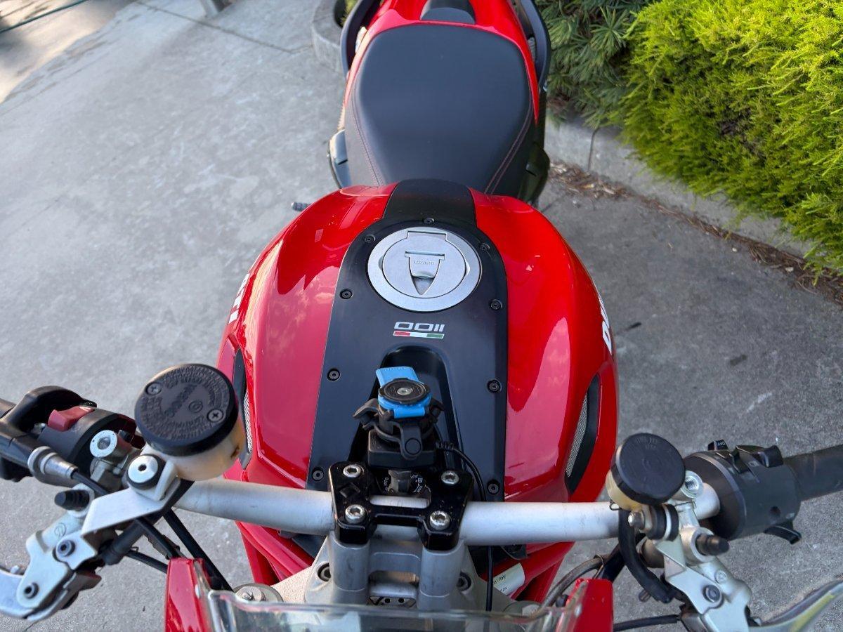 2009 DUCATI MONSTER 1100 ROAD