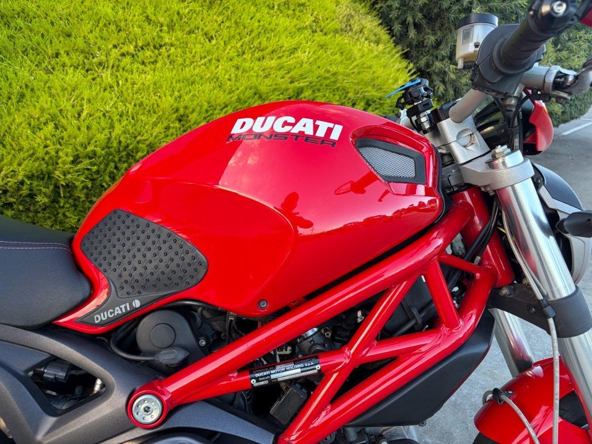 2009 DUCATI MONSTER 1100 ROAD