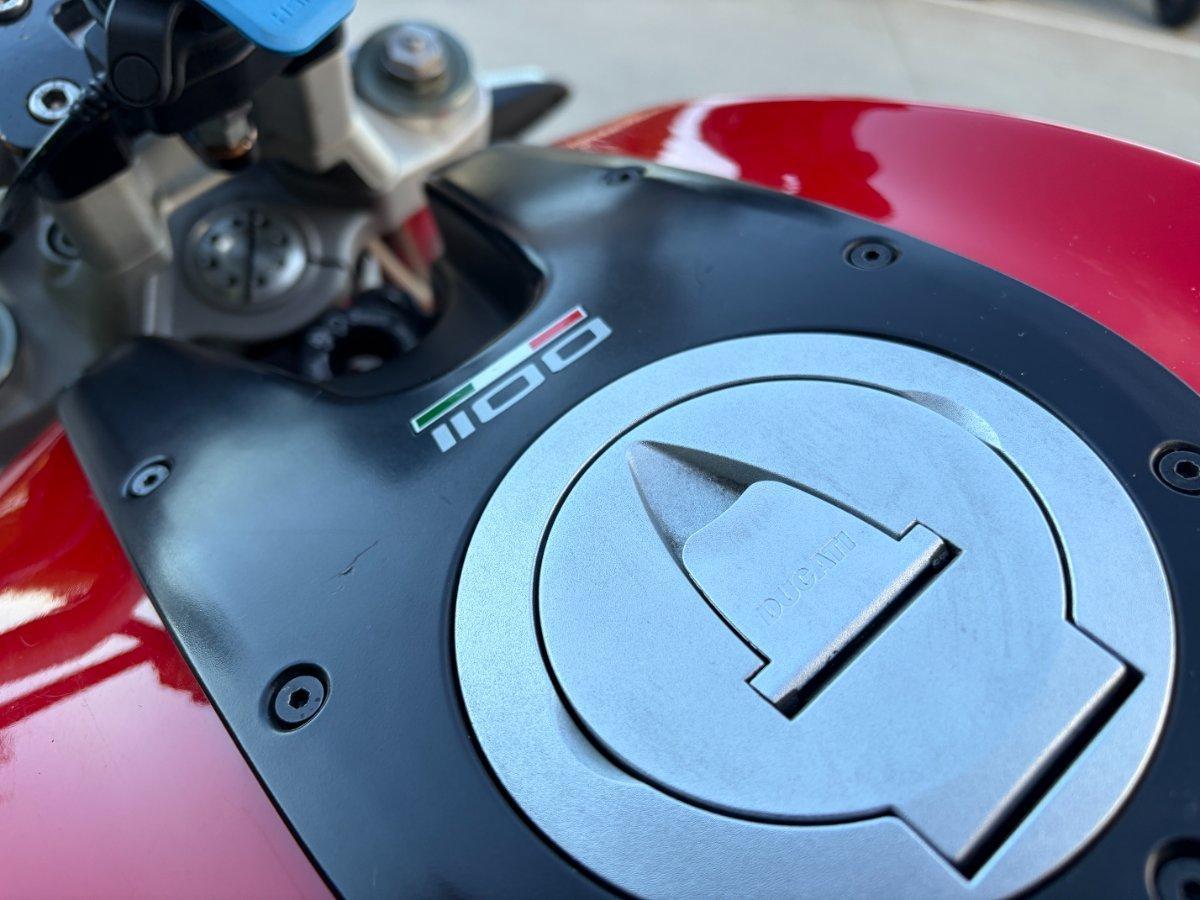 2009 DUCATI MONSTER 1100 ROAD