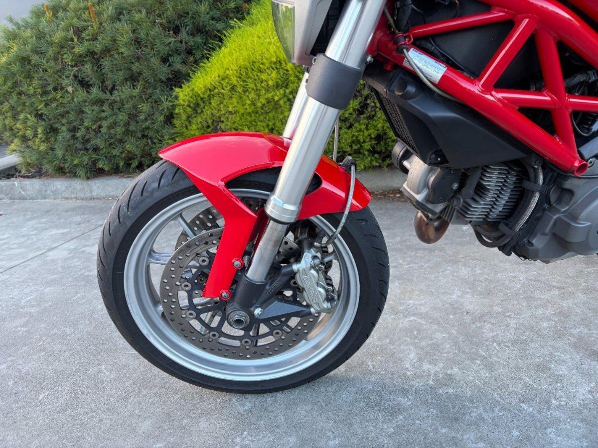 2009 DUCATI MONSTER 1100 ROAD