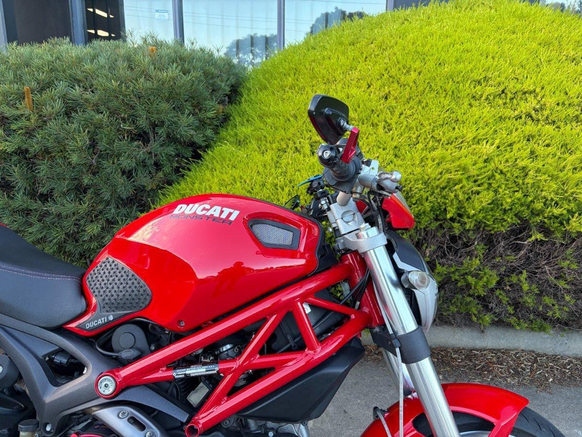 2009 DUCATI MONSTER 1100 ROAD