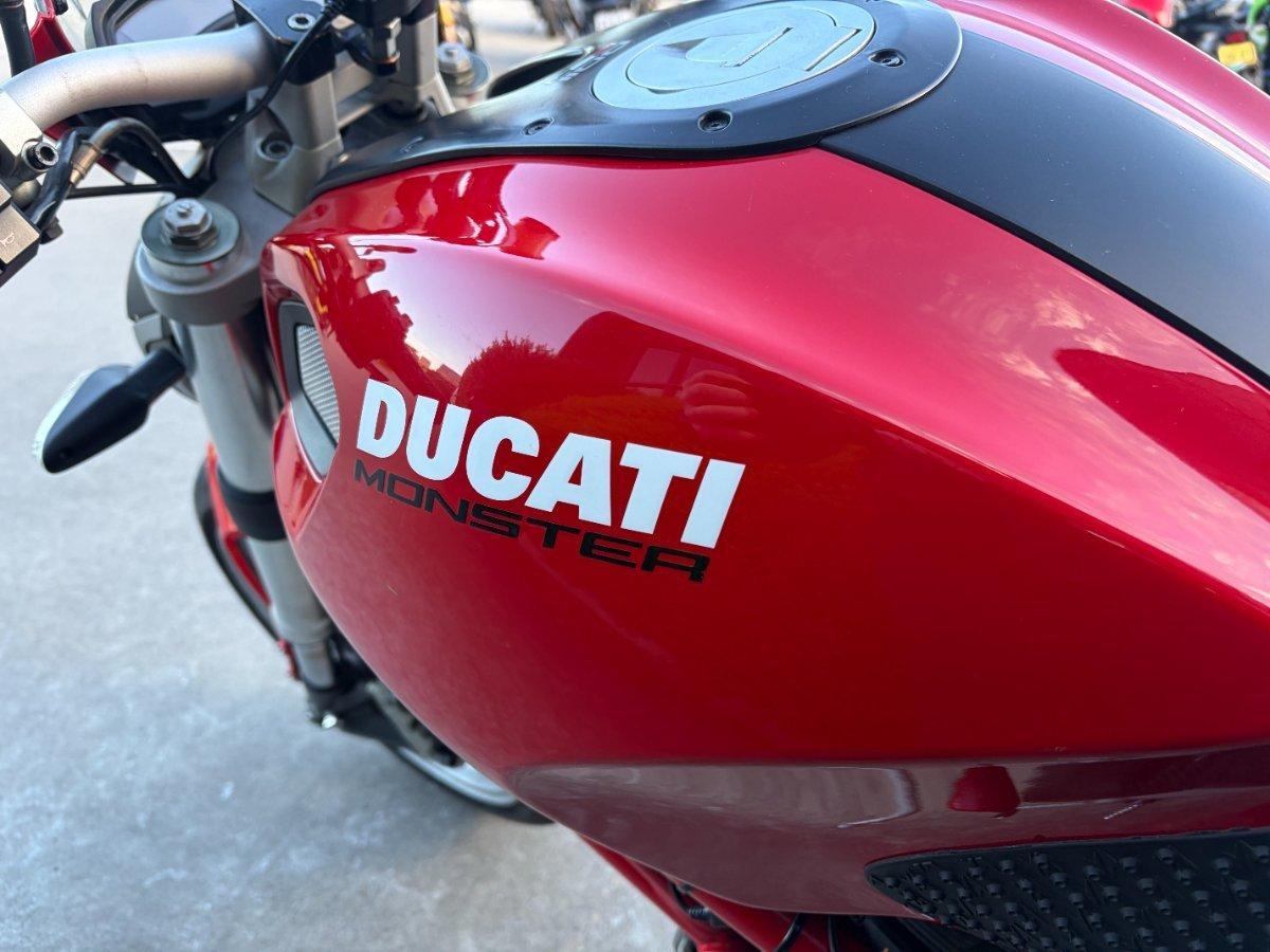 2009 DUCATI MONSTER 1100 ROAD