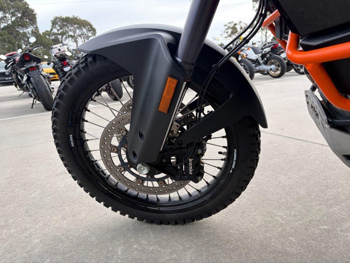 2013 KTM 1190 ADVENTURE R DUAL SPORTS