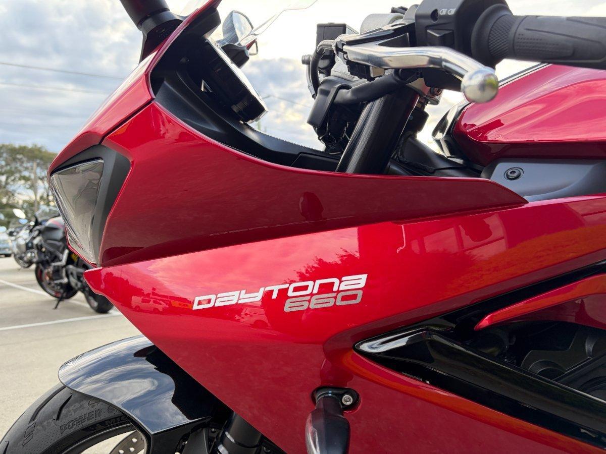 2025 TRIUMPH DAYTONA 660 (LAMS) ROAD