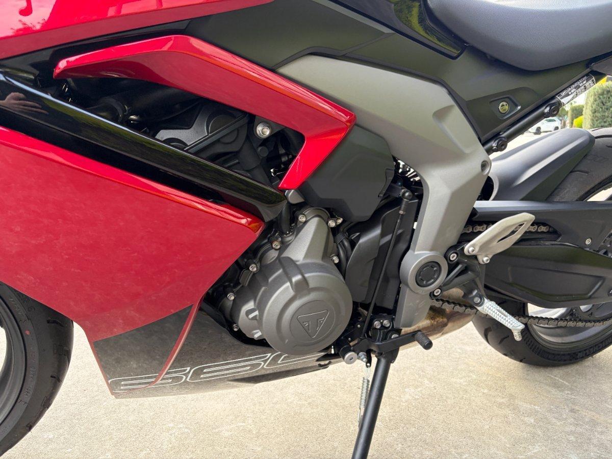 2025 TRIUMPH DAYTONA 660 (LAMS) ROAD