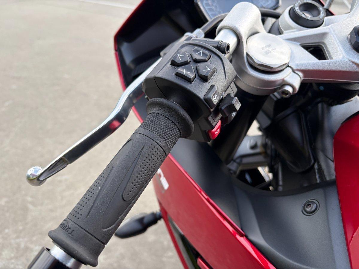 2025 TRIUMPH DAYTONA 660 (LAMS) ROAD