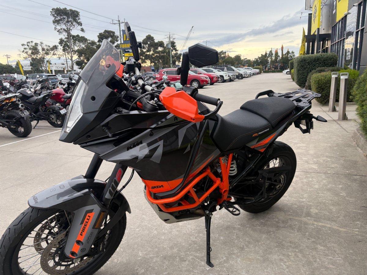 2018 KTM 1090 ADVENTURE R DUAL SPORTS