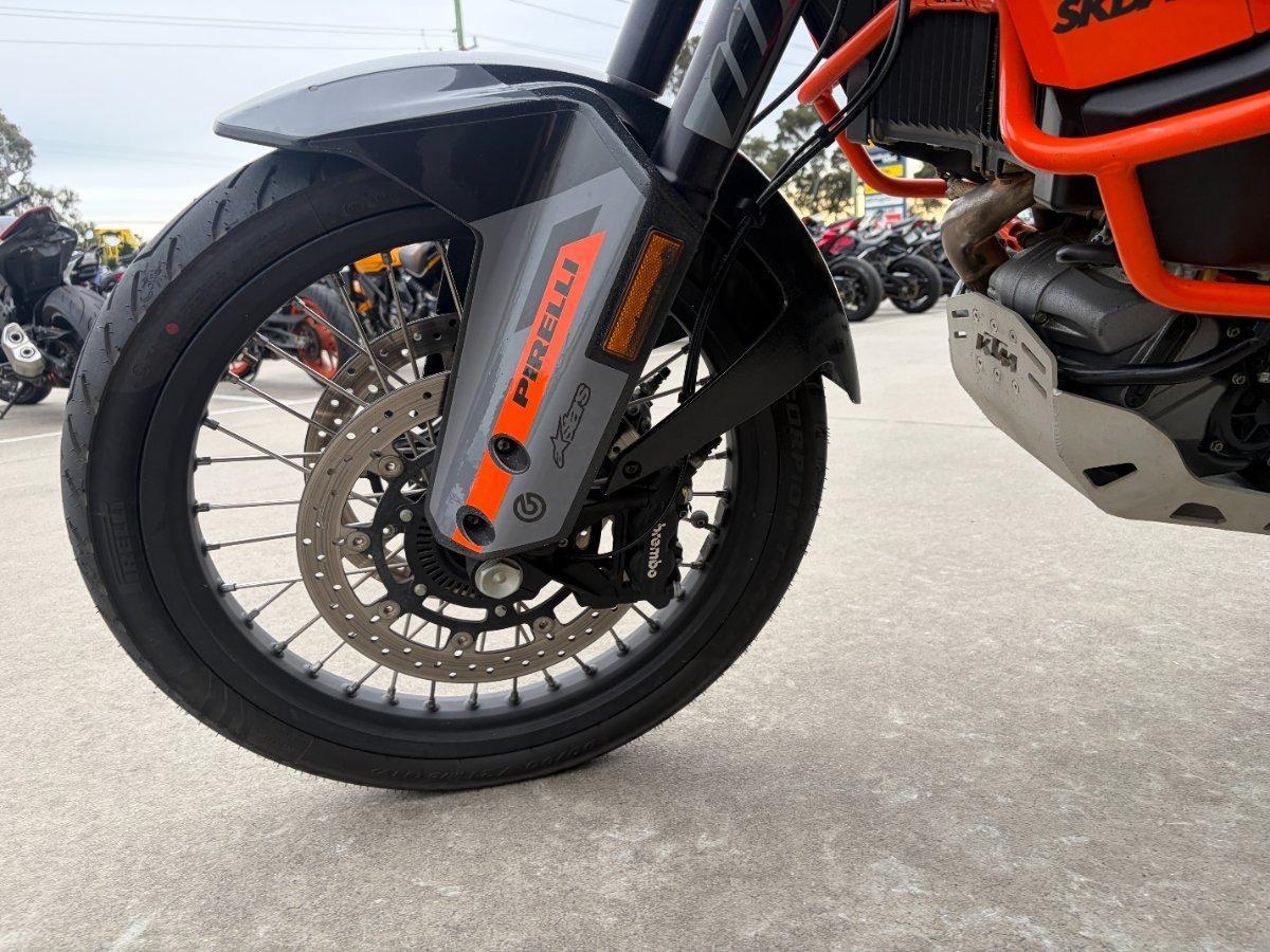 2018 KTM 1090 ADVENTURE R DUAL SPORTS