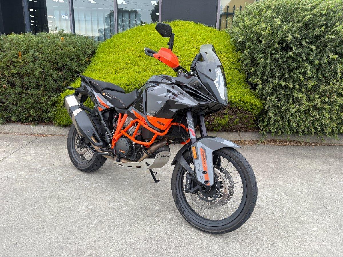2018 KTM 1090 ADVENTURE R DUAL SPORTS