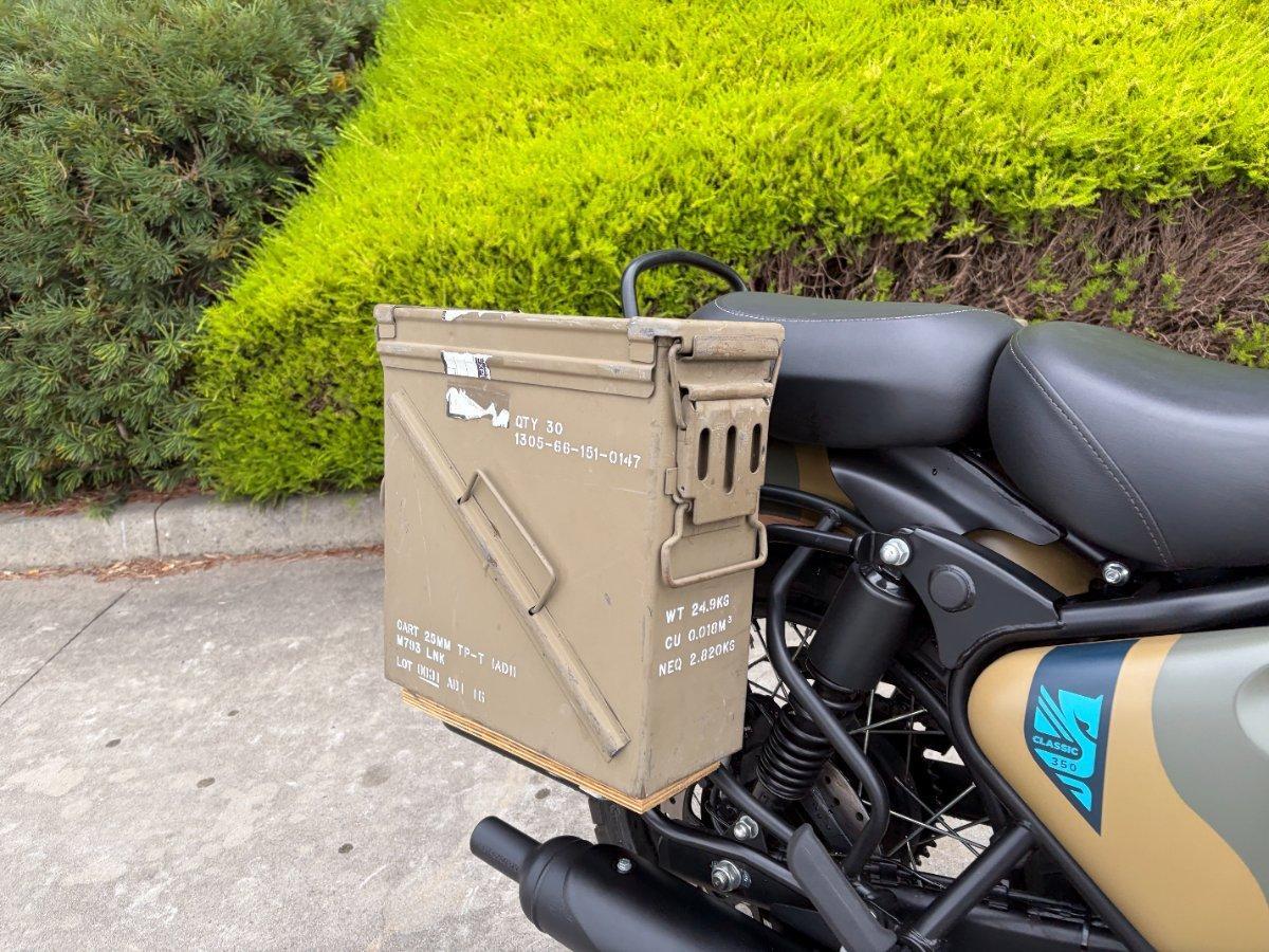 2025 ROYAL ENFIELD CLASSIC 350 SIGNALS ROAD