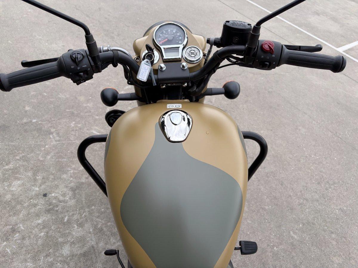 2025 ROYAL ENFIELD CLASSIC 350 SIGNALS ROAD