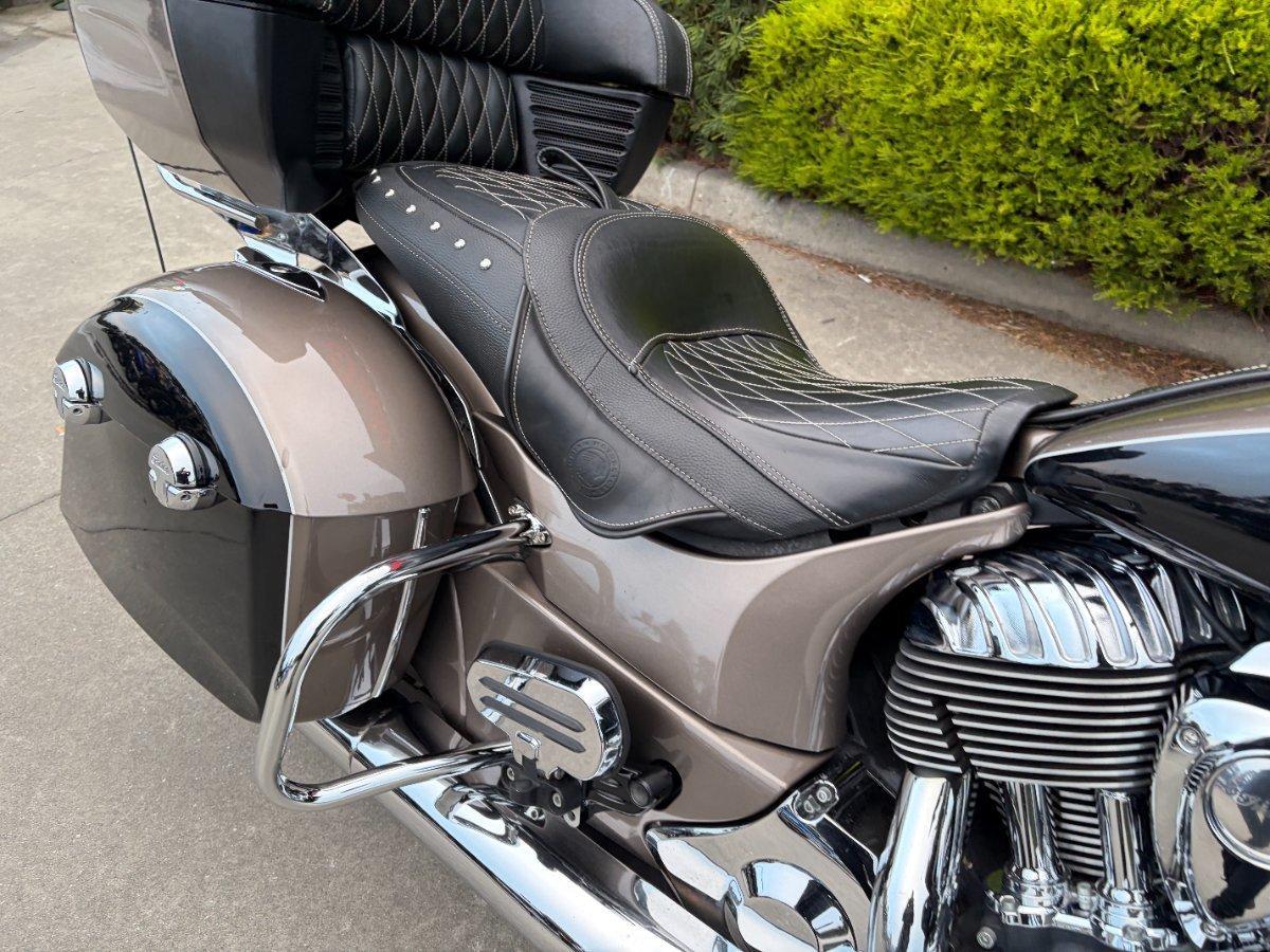 2018 INDIAN ROADMASTER BRONZE/THUNDR BLACK CRUISER