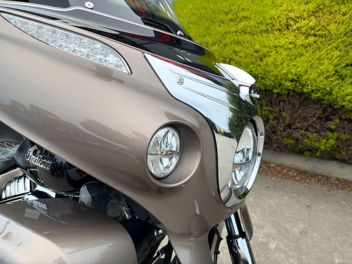 2018 INDIAN ROADMASTER BRONZE/THUNDR BLACK CRUISER