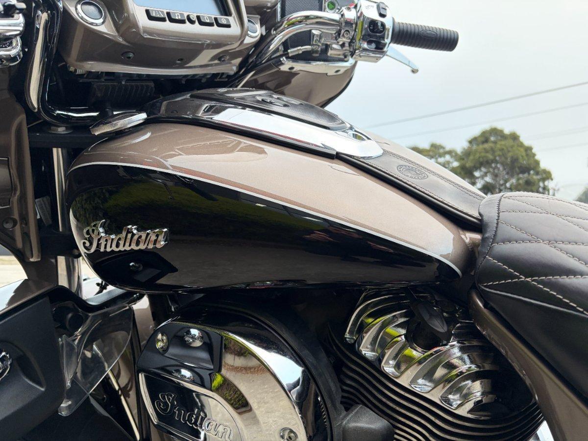 2018 INDIAN ROADMASTER BRONZE/THUNDR BLACK CRUISER