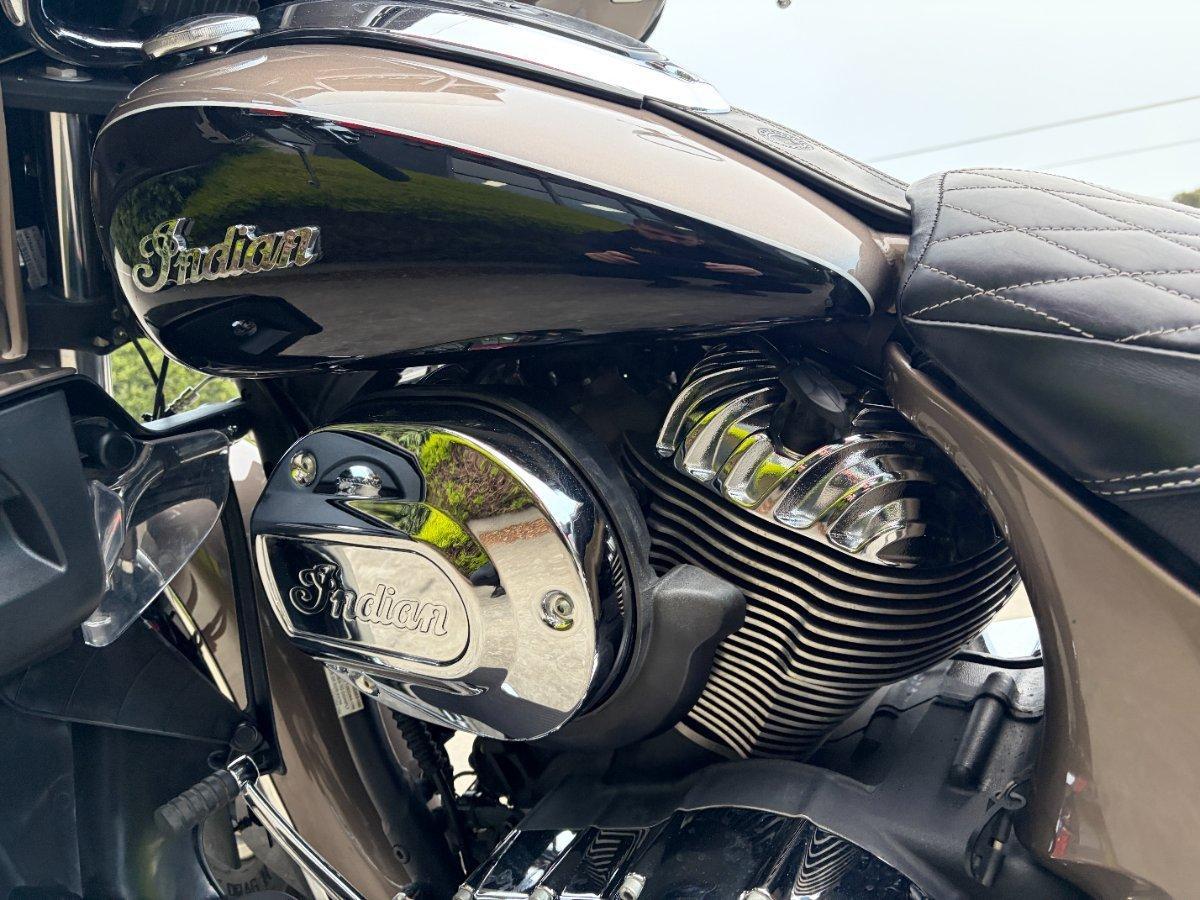 2018 INDIAN ROADMASTER BRONZE/THUNDR BLACK CRUISER