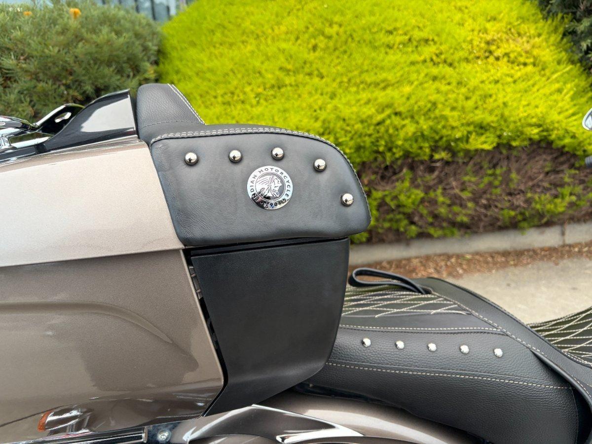 2018 INDIAN ROADMASTER BRONZE/THUNDR BLACK CRUISER