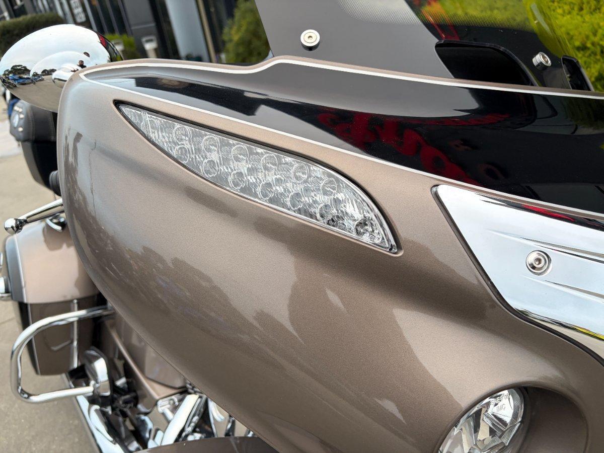 2018 INDIAN ROADMASTER BRONZE/THUNDR BLACK CRUISER