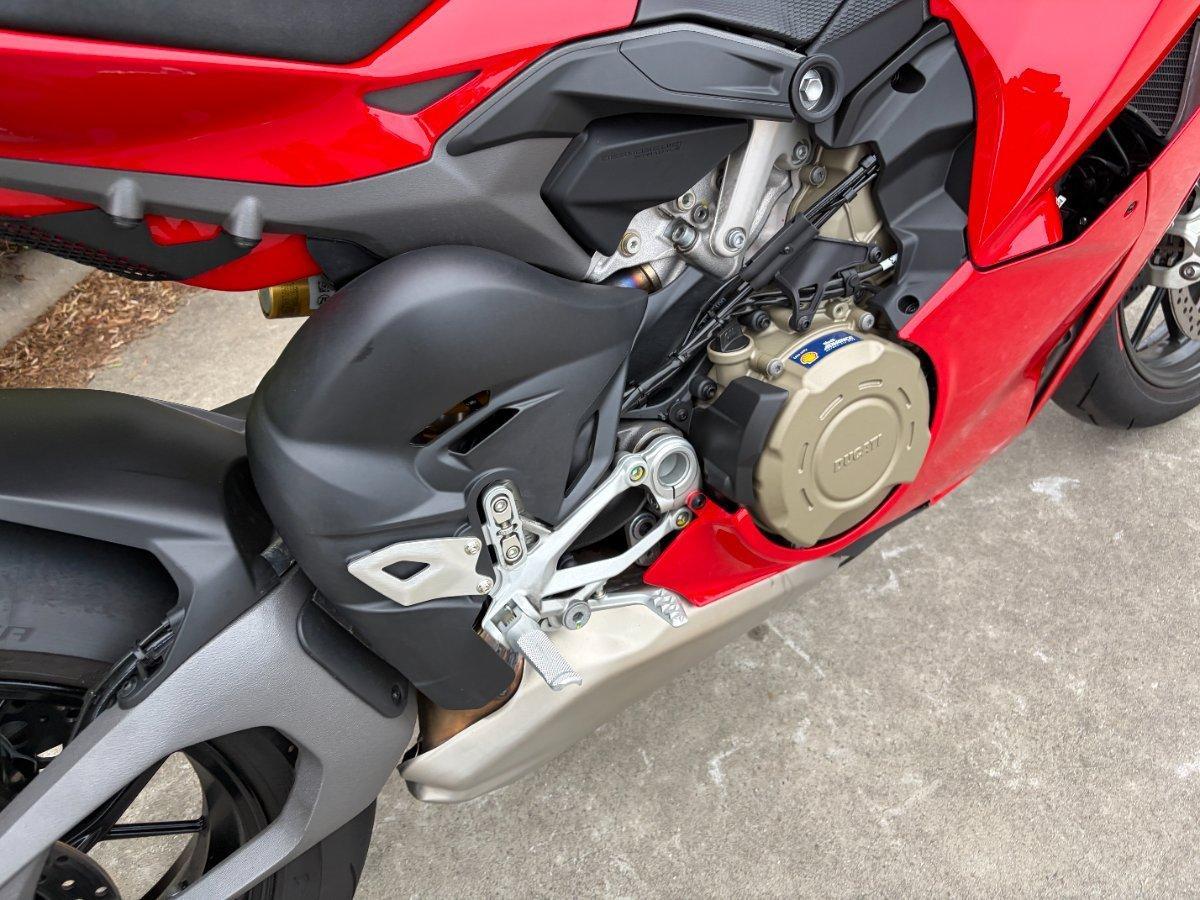 2025 DUCATI PANIGALE V4 SPORTS