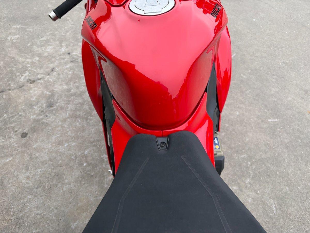 2025 DUCATI PANIGALE V4 SPORTS